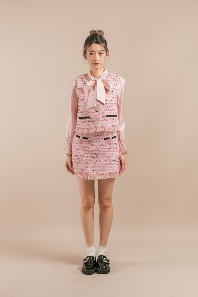 Annvisa Tweed Vest, Blouse, and Short Skirt Set – 26 INCHI Annvisa Tweed Vest, Blouse, and Short Skirt Set – 26 INCHI