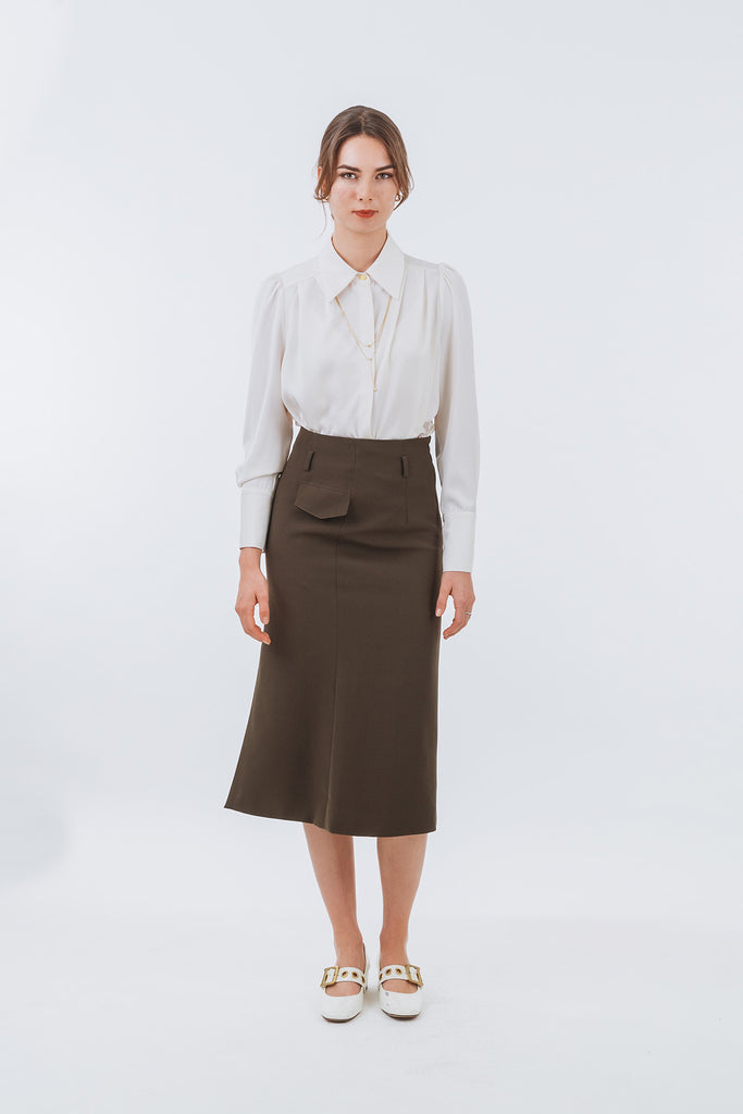 Keovillea Long Sleeve Shirt with Necklace