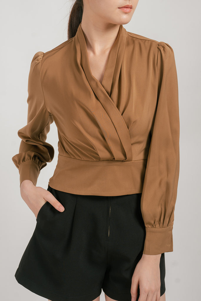 Rachiessa Cropped Pleated Long Sleeve Blouse